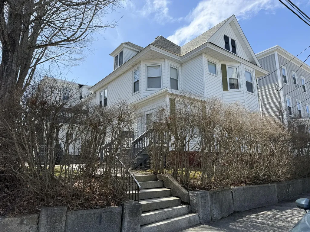 7 Saint Marys Street Biddeford ME 04005