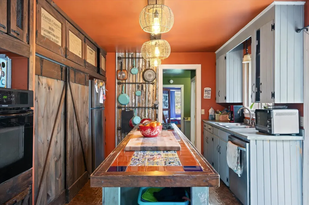 75 Cross Road Stetson ME 04488