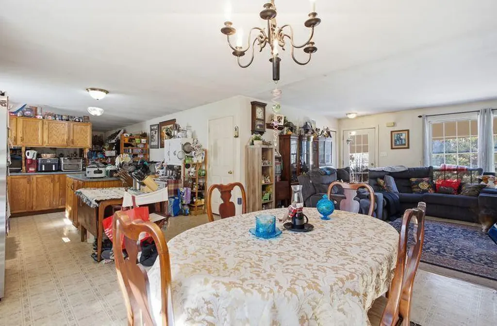 75 Tedford Road Topsham ME 04086