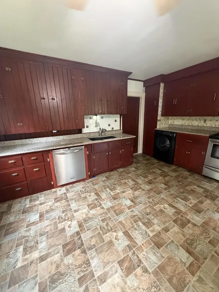 1455 Washington Road Waldoboro ME 04572