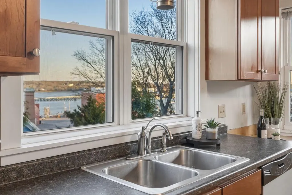 92 Salem Street Portland ME 04102
