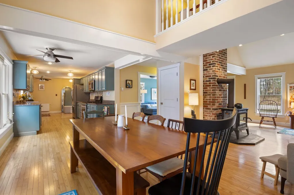 18 Glenview Road Freeport ME 04032