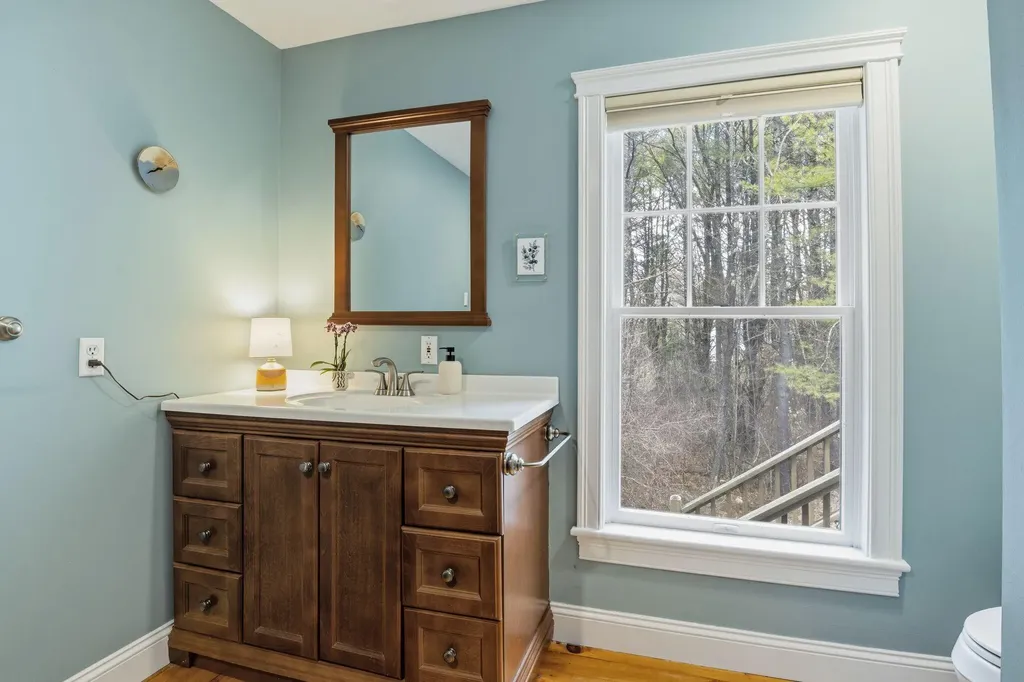 18 Glenview Road Freeport ME 04032