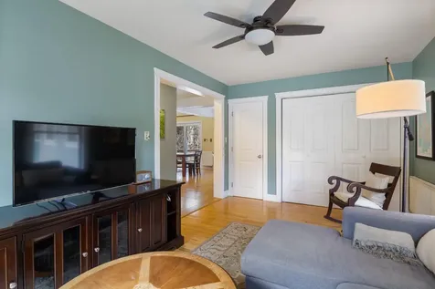 18 Glenview Road Freeport ME 04032