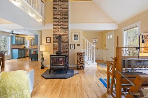 18 Glenview Road Freeport ME 04032