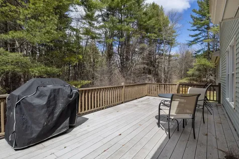 18 Glenview Road Freeport ME 04032