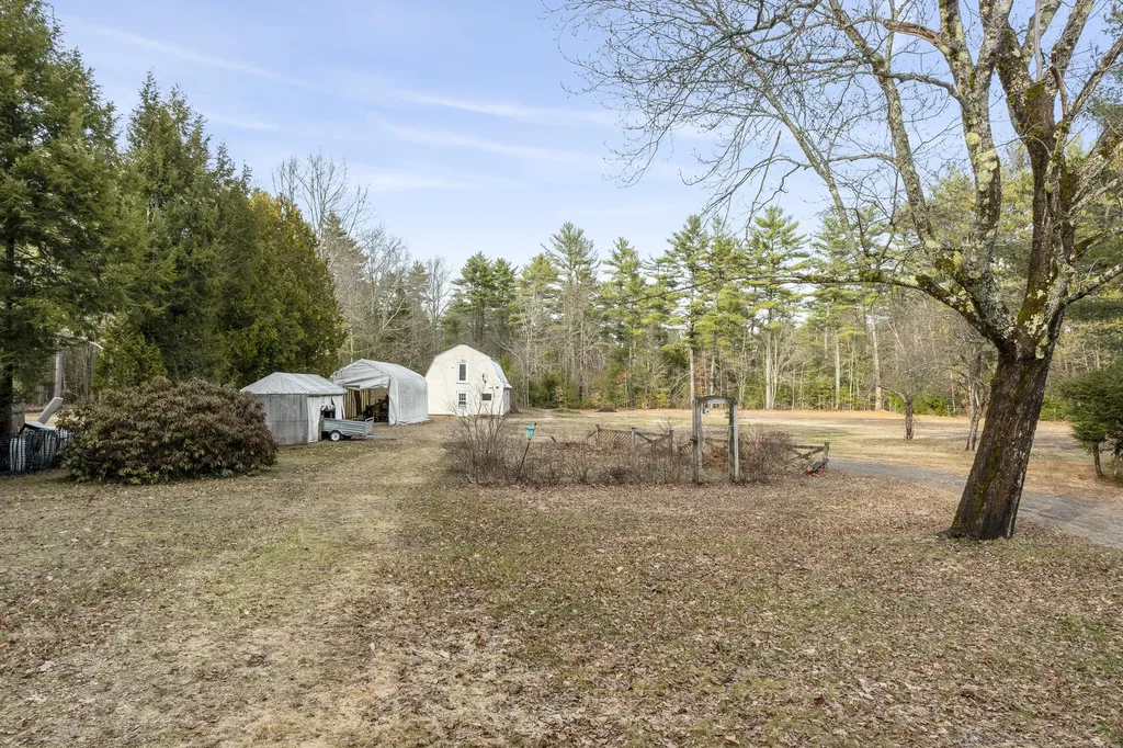39 Pequawket Trail Standish ME 04084