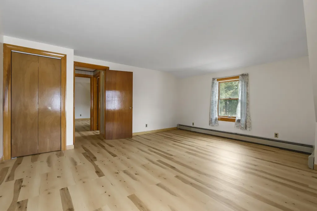 39 Pequawket Trail Standish ME 04084