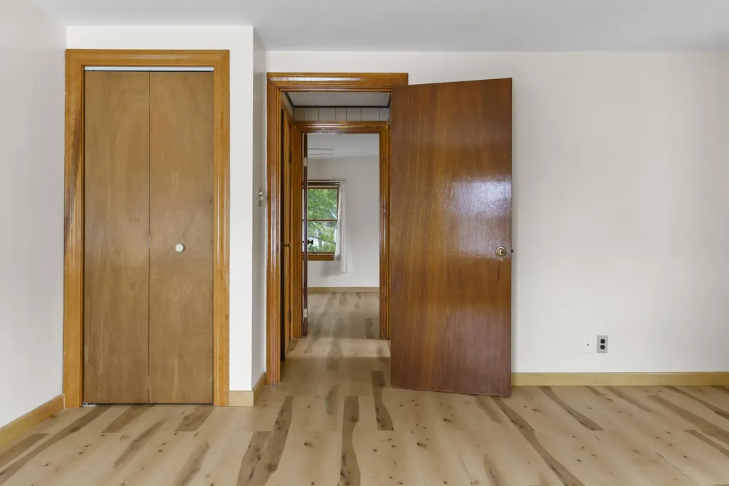 39 Pequawket Trail Standish ME 04084