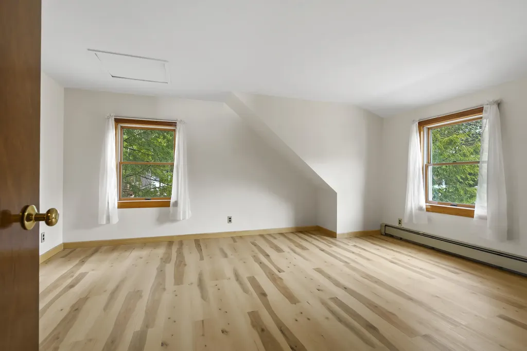 39 Pequawket Trail Standish ME 04084