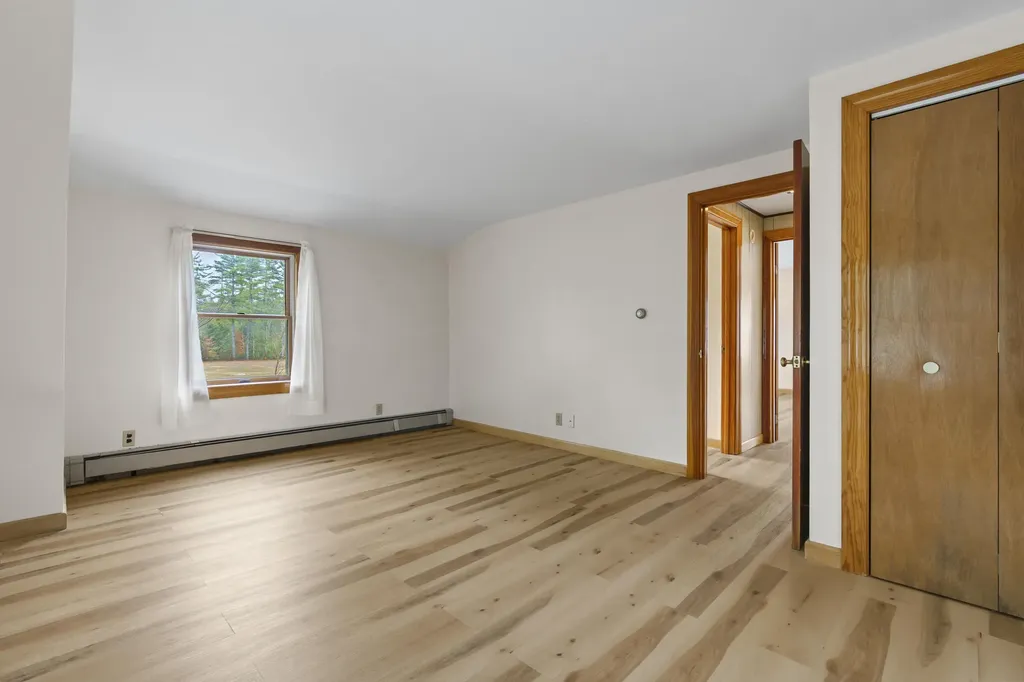 39 Pequawket Trail Standish ME 04084