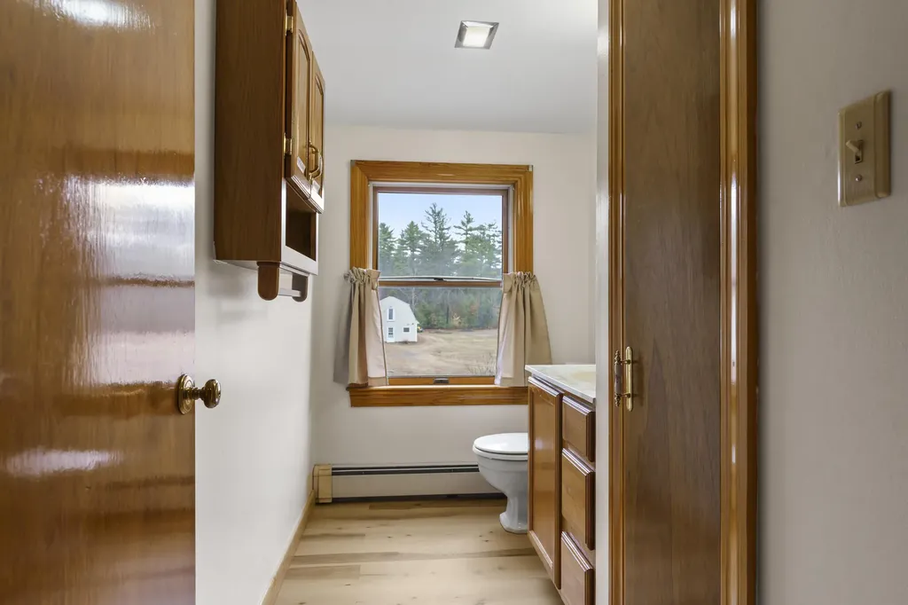 39 Pequawket Trail Standish ME 04084