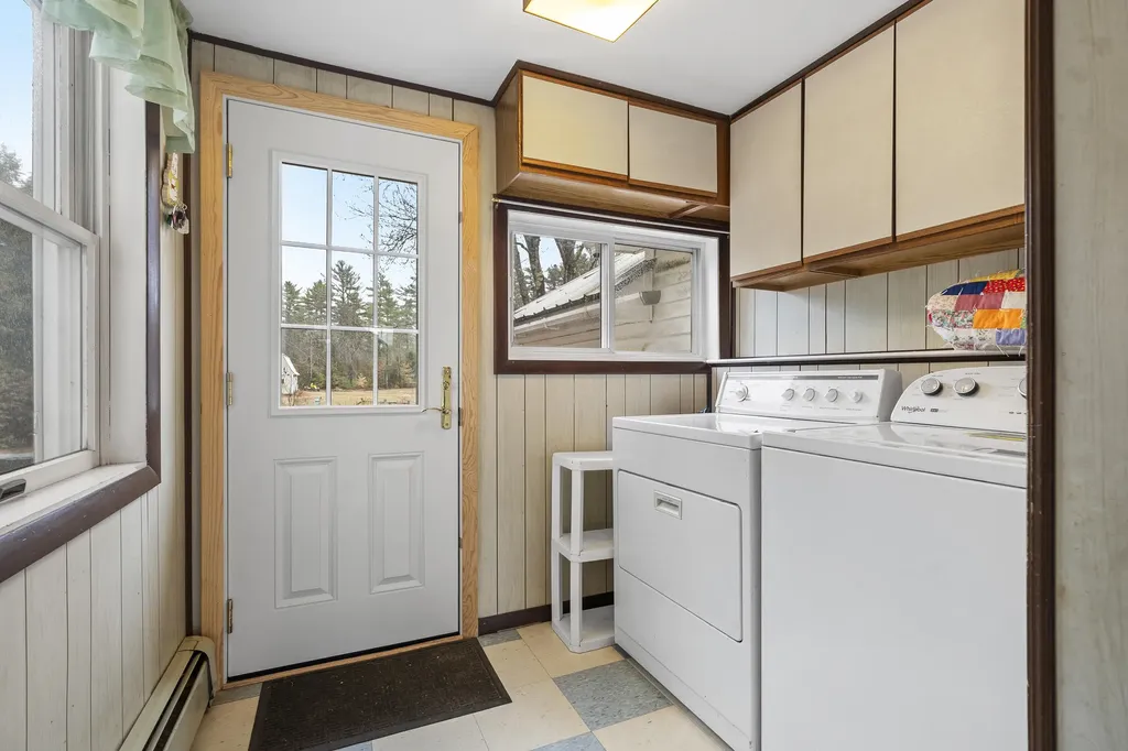 39 Pequawket Trail Standish ME 04084