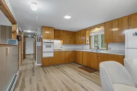 39 Pequawket Trail Standish ME 04084