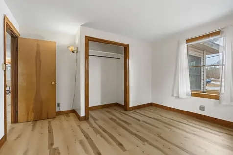 39 Pequawket Trail Standish ME 04084