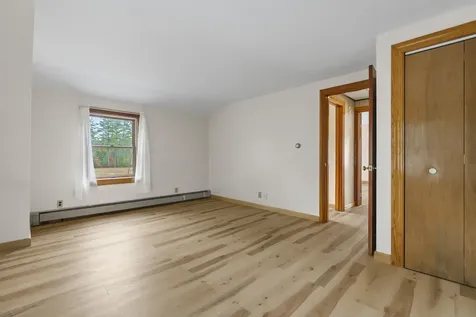 39 Pequawket Trail Standish ME 04084