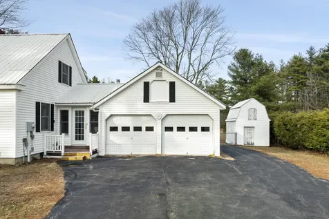 39 Pequawket Trail Standish ME 04084