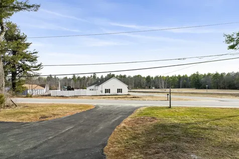 39 Pequawket Trail Standish ME 04084