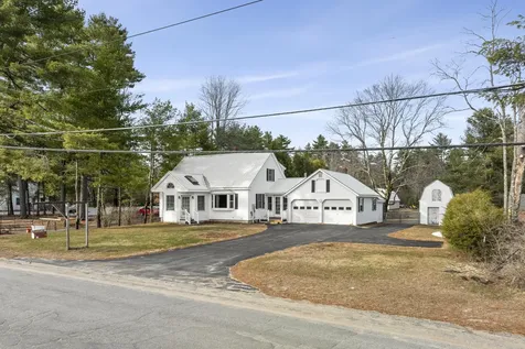 39 Pequawket Trail Standish ME 04084