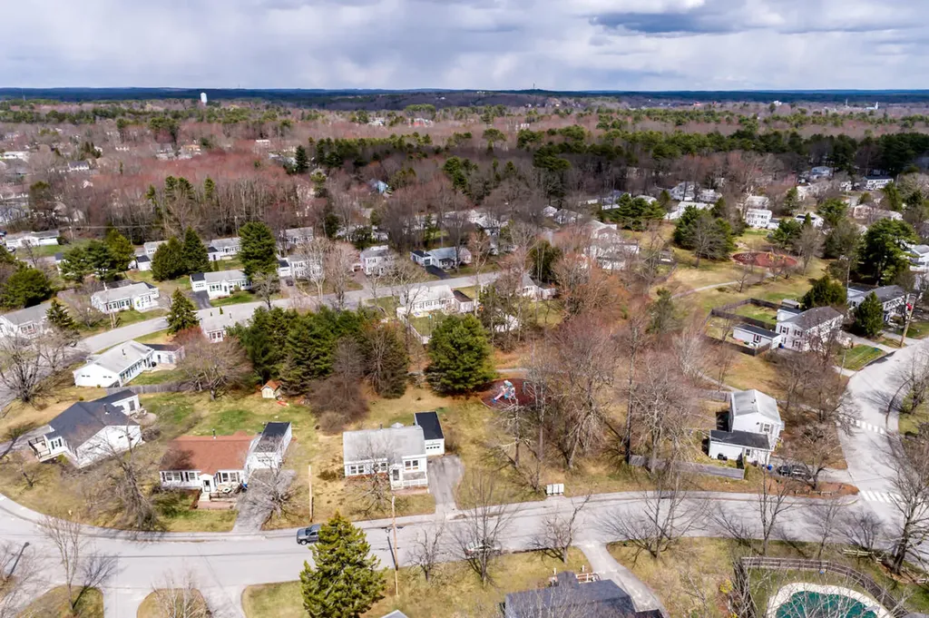 37 Moore Avenue Brunswick ME 04011