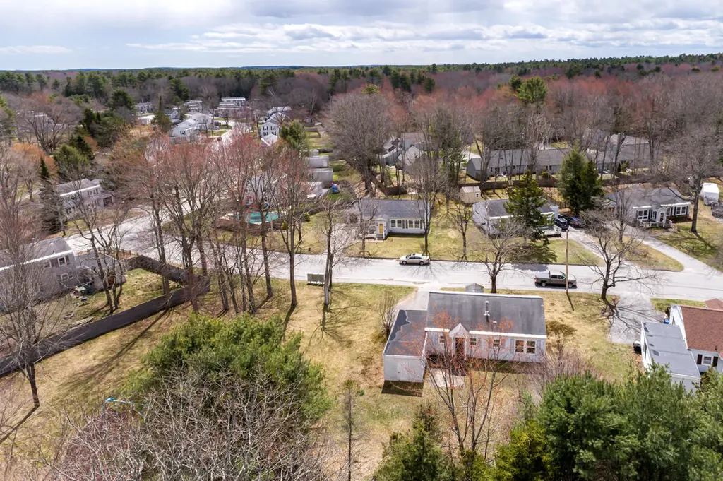 37 Moore Avenue Brunswick ME 04011