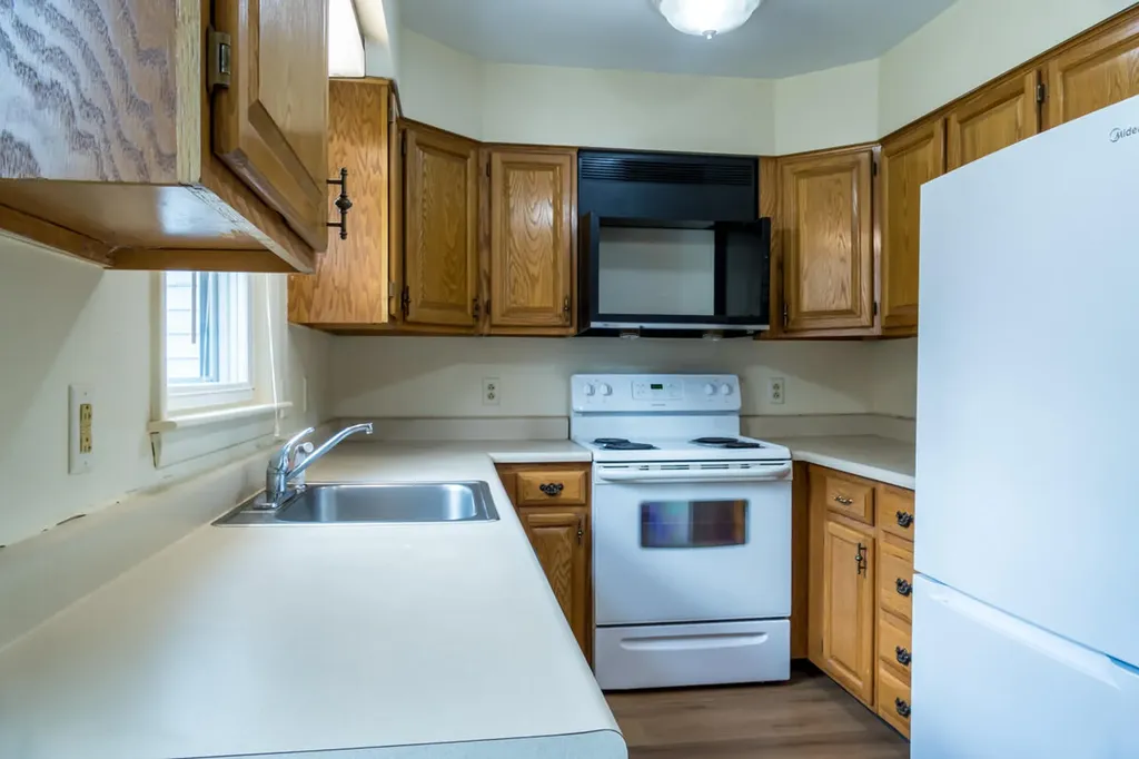 37 Moore Avenue Brunswick ME 04011