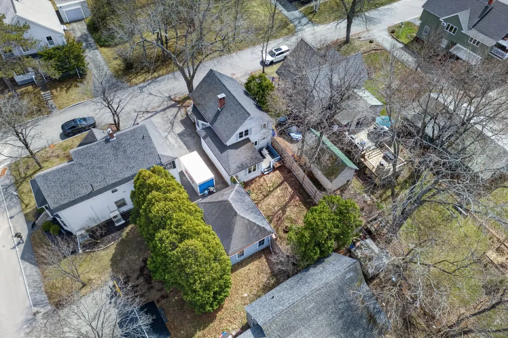 5 Newman Street Lewiston ME 04240