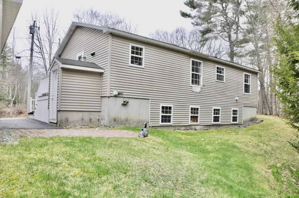 345 Woodville Road Falmouth ME 04105