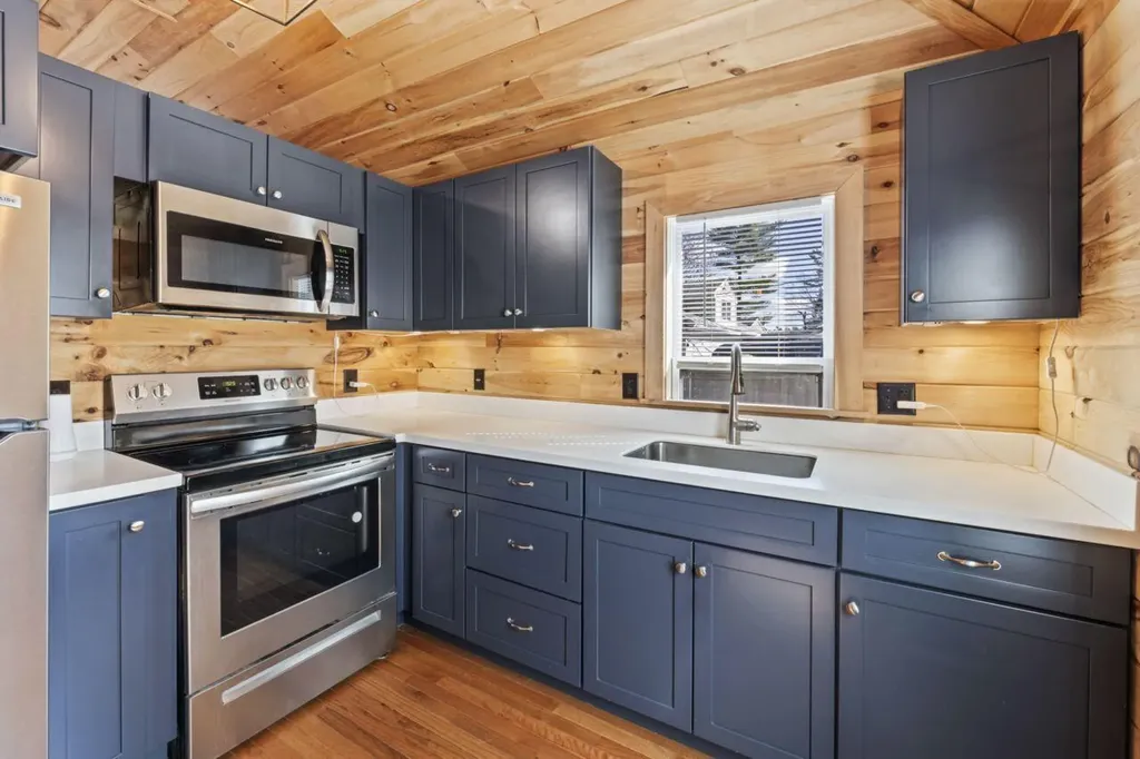 12 Shore Road Windham ME 04062
