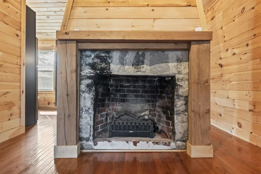 12 Shore Road Windham ME 04062