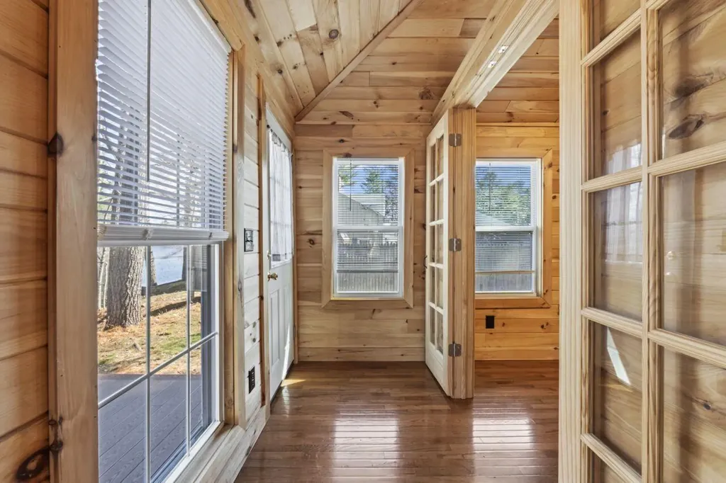 12 Shore Road Windham ME 04062