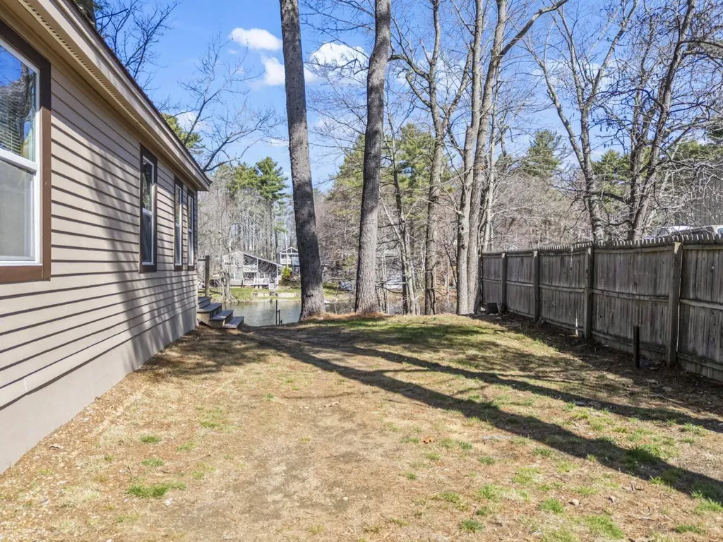 12 Shore Road Windham ME 04062