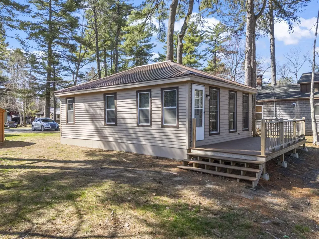 12 Shore Road Windham ME 04062