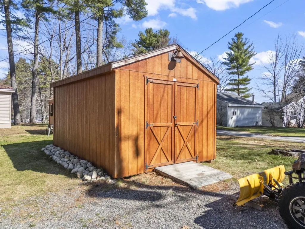 12 Shore Road Windham ME 04062