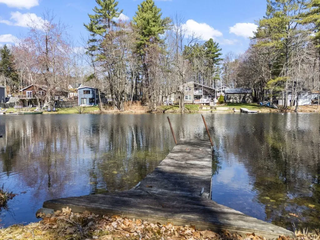 12 Shore Road Windham ME 04062