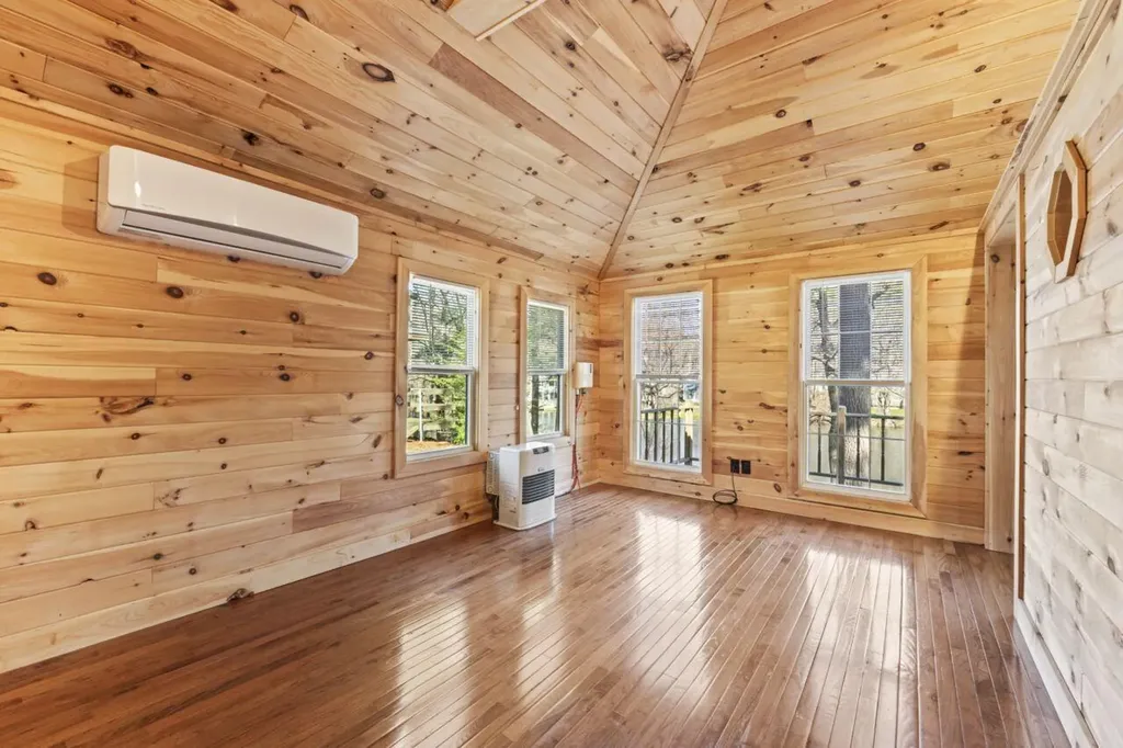 12 Shore Road Windham ME 04062