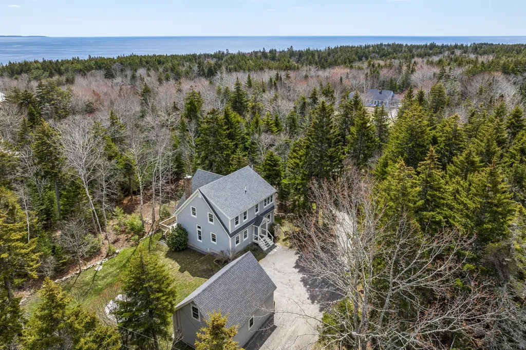 42 Pumpkin Cove Road Bristol ME 04554