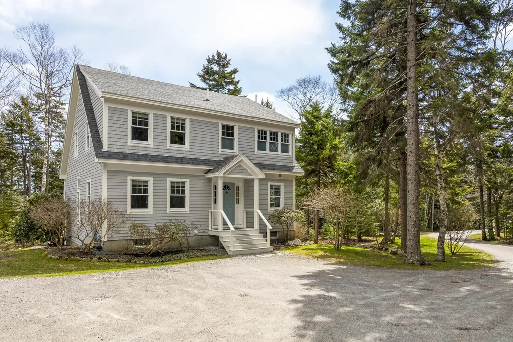 42 Pumpkin Cove Road Bristol ME 04554