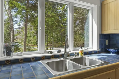 42 Pumpkin Cove Road Bristol ME 04554