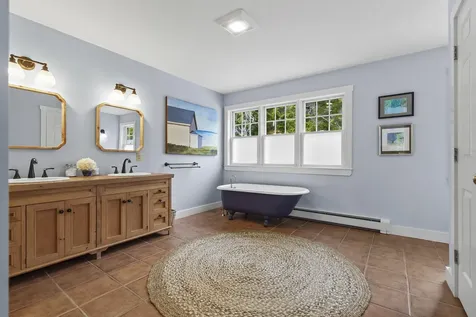 42 Pumpkin Cove Road Bristol ME 04554