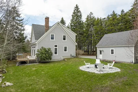 42 Pumpkin Cove Road Bristol ME 04554