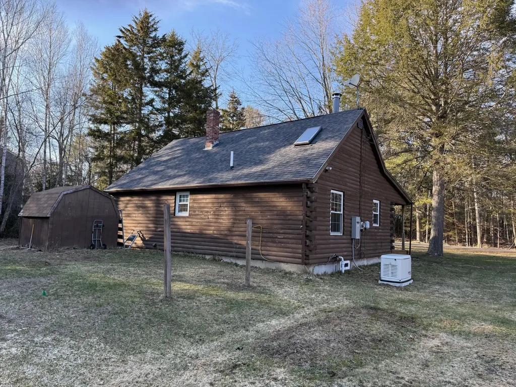31 Range Road Brunswick ME 04011