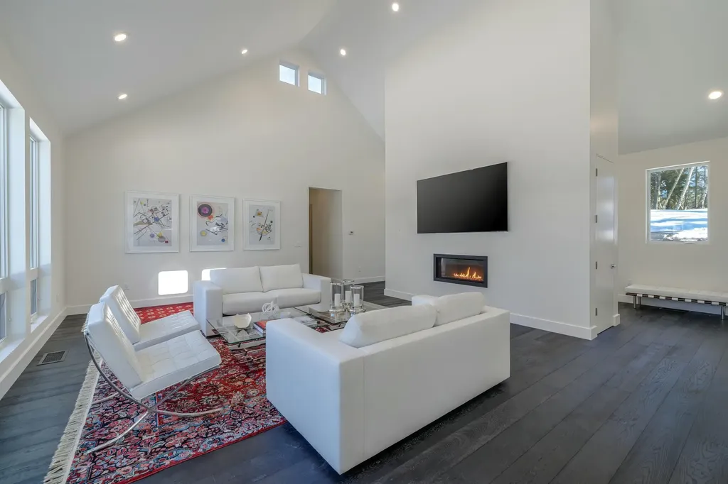 101 Cow Point Roque Bluffs ME 04654