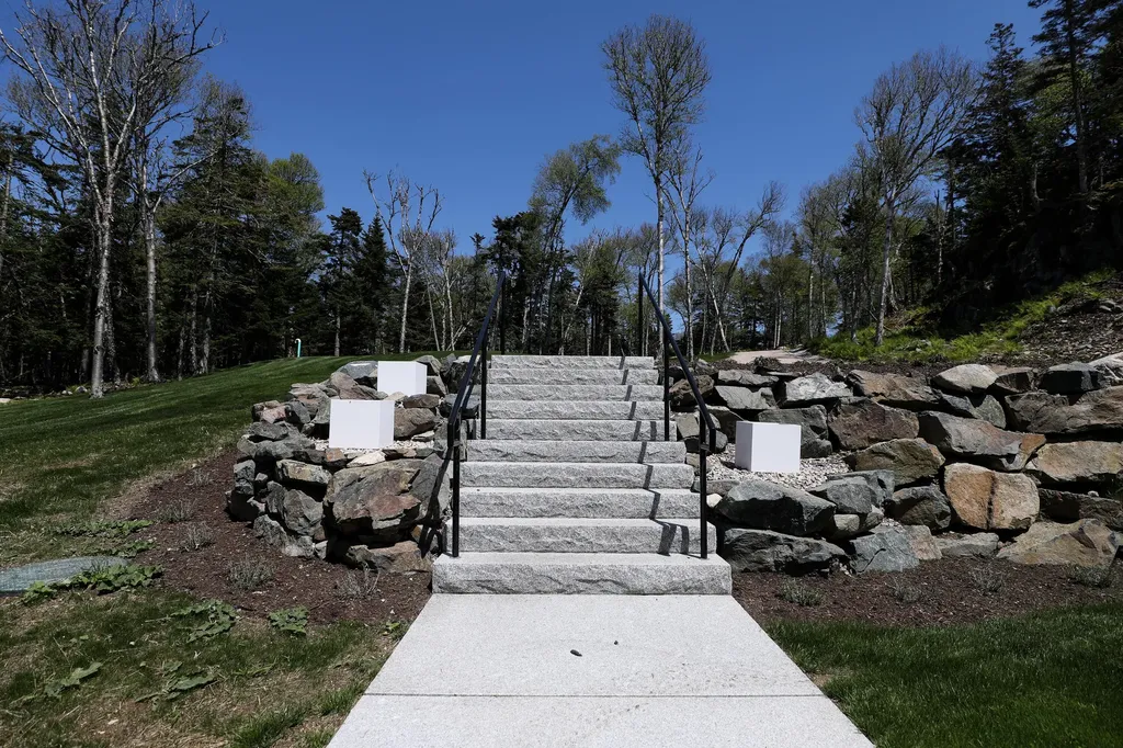 101 Cow Point Roque Bluffs ME 04654