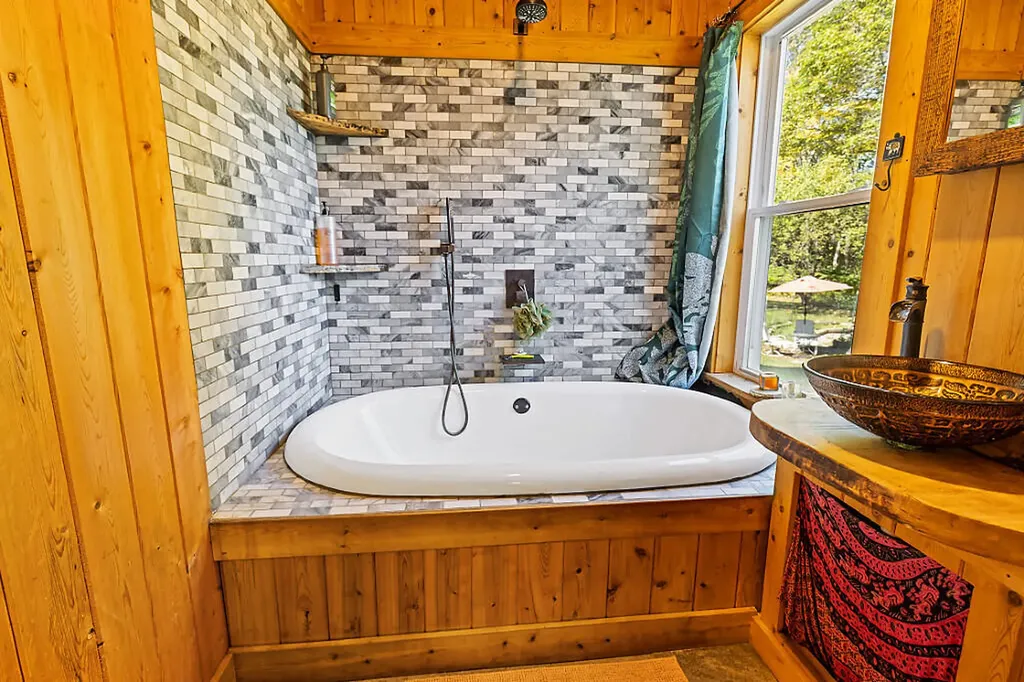564 Hussey Hill Road Vassalboro ME 04989