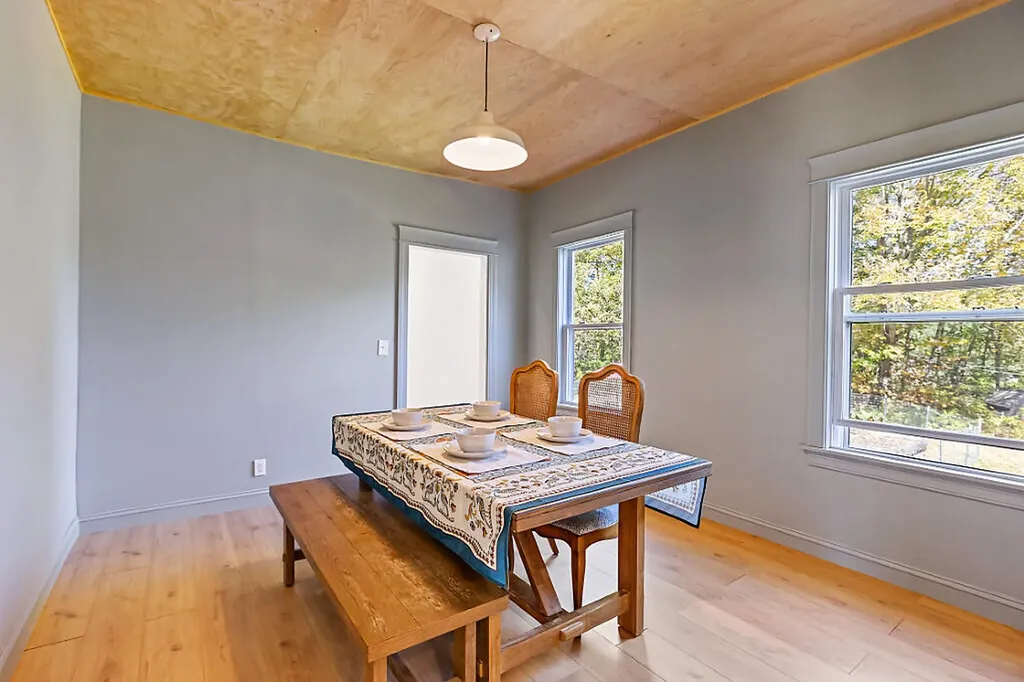 564 Hussey Hill Road Vassalboro ME 04989