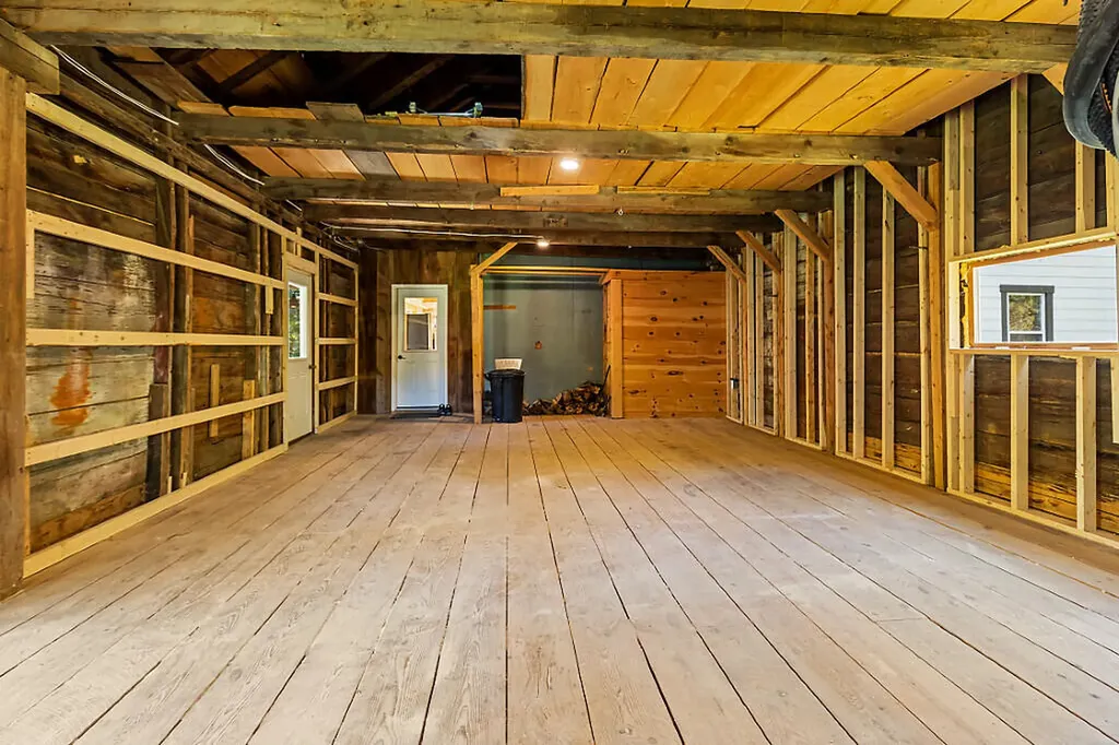 564 Hussey Hill Road Vassalboro ME 04989