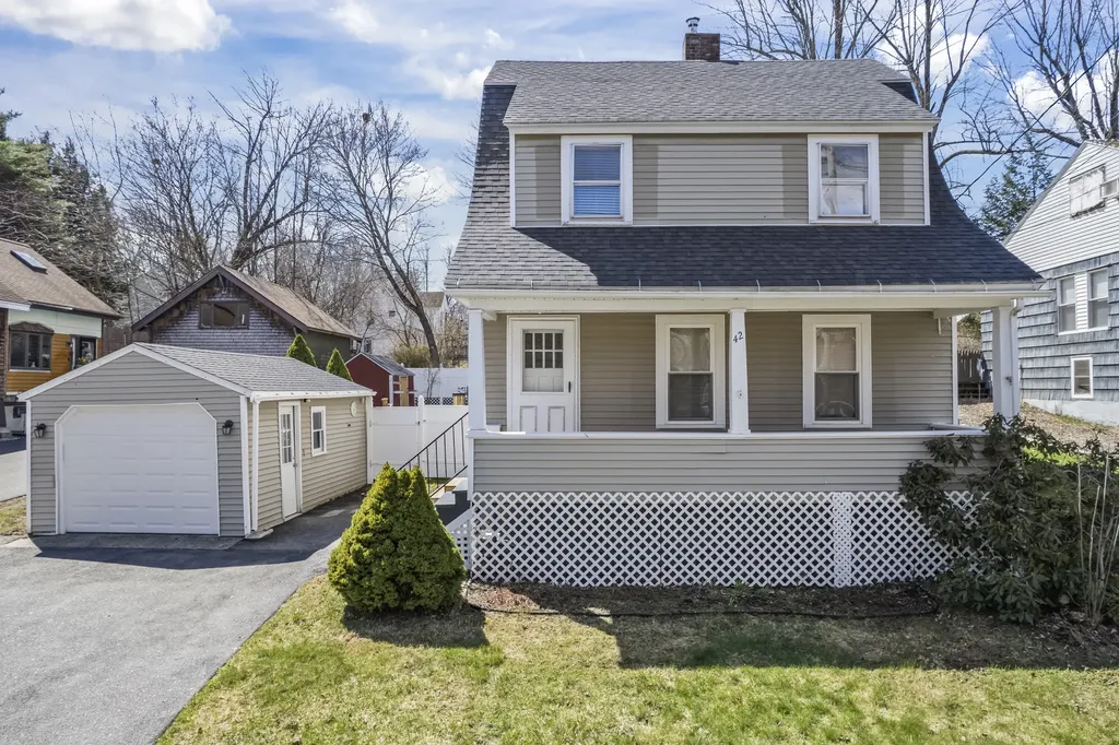 42 Murray Street Augusta ME 04330