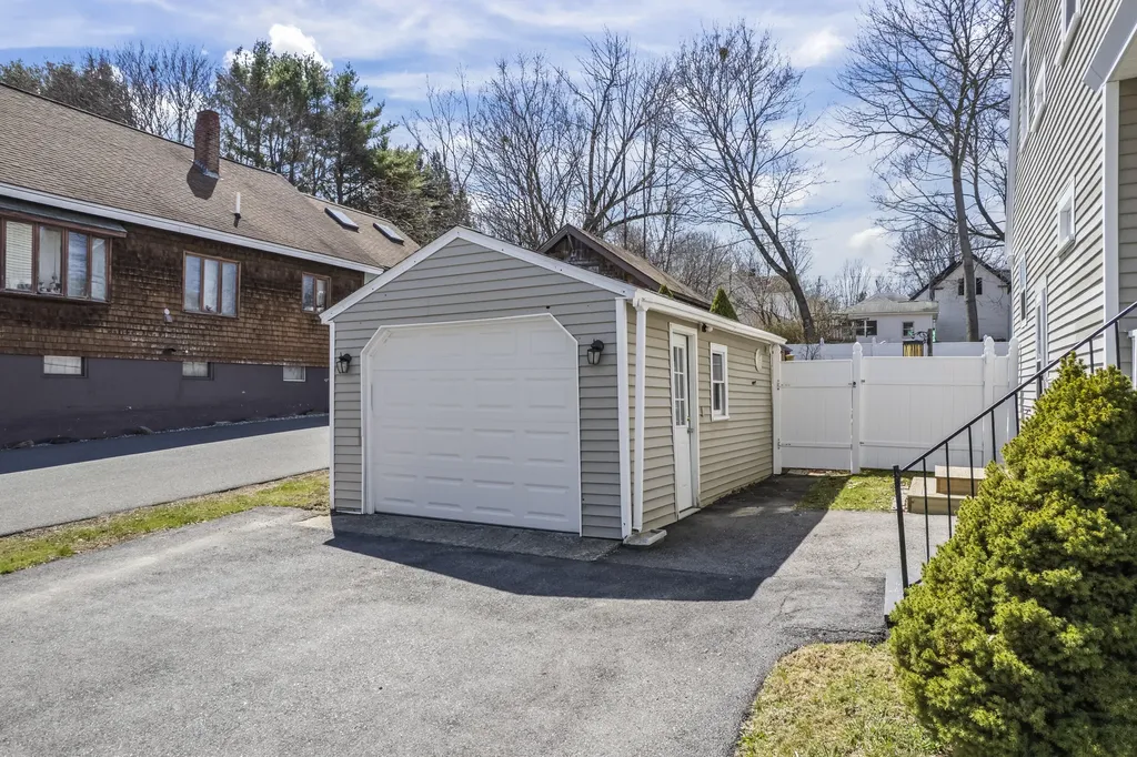 42 Murray Street Augusta ME 04330