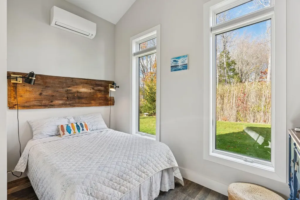 12 Wallace Street Kennebunk ME 04043